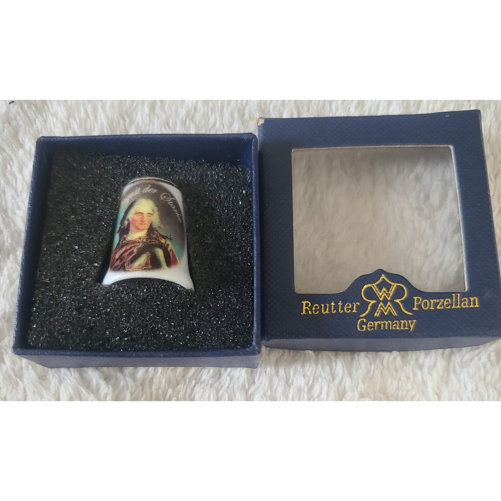 Reutter Porzellan Germany Thimble August der Starke Porcelain Collectible Boxed